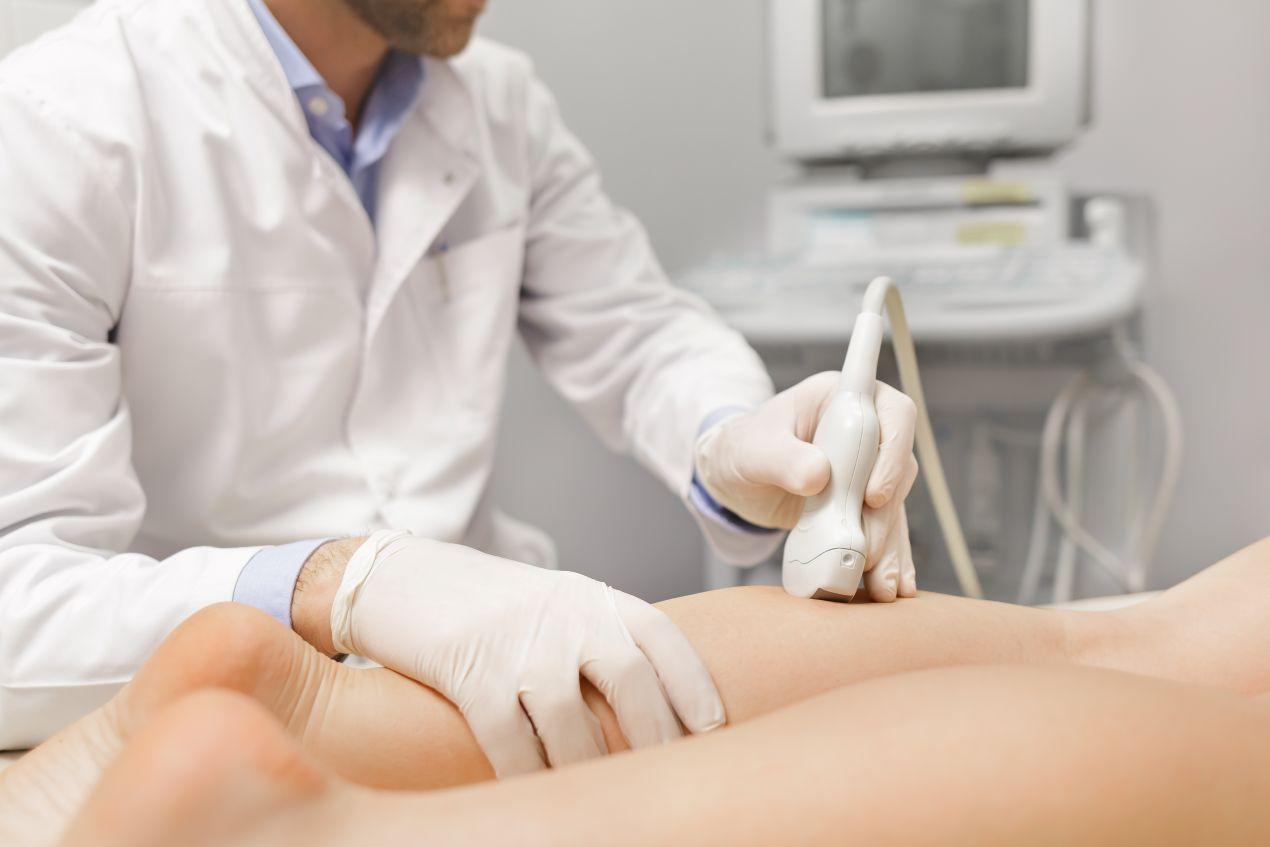 arterielle-durchblutungsstoerung-ultraschall-bein-untersuchung-gefaesspraxis